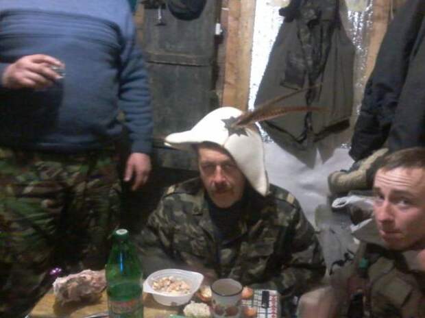 Быт украинских солдат на примере отдельно взятого подразделения.