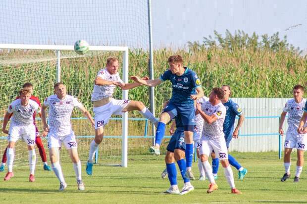 Агрогородок Долбизно не оставляет попыток прорваться в высший футбольный свет.