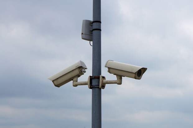На Славы и Пулковском шоссе установят камеры слежки за водителями за 16 млн