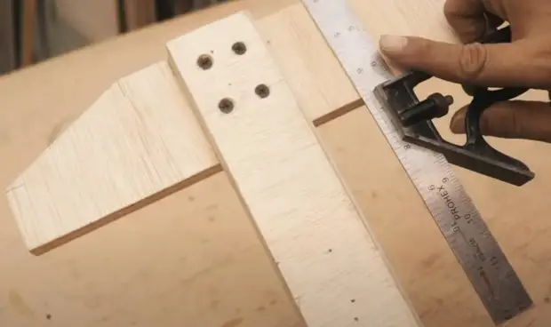 Удобная направляющая для ручной дисковой пилы