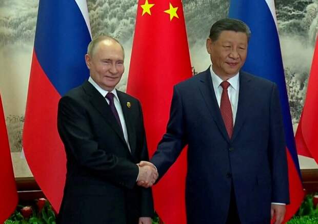 Путин прибыл в Китай для официальной встречи с Си Цзиньпином