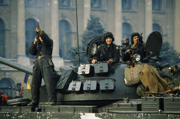 48-PoliticalInsurrectioninBucharest.jpg 48-PoliticalInsurrectioninBucharest.jpg