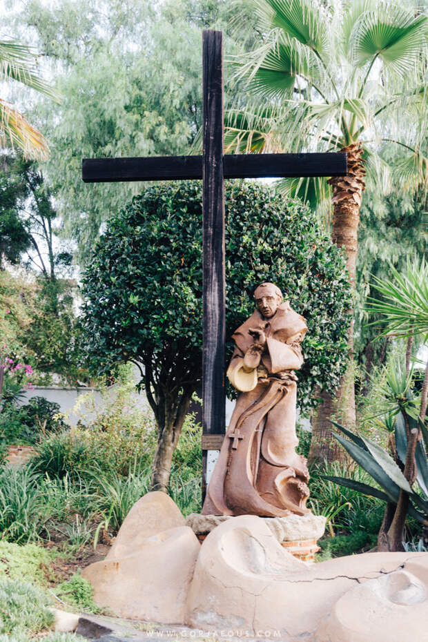 Mission Basilica San Diego de Alcala-11.jpg