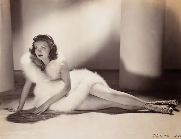 Lilian Bond - 1932.