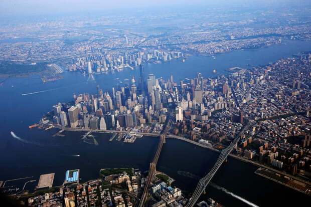 Российская тревел-блогерша описала здание в Нью-Йорке словами «бетонная аномалия»