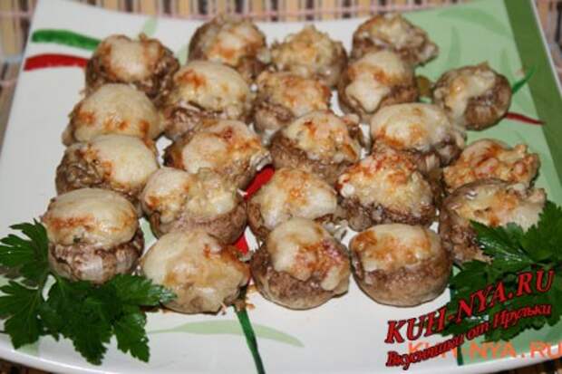 Шляпки шампиньонов фаршированные