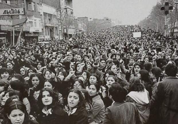 Women protest agains the forced wearing of the hijab in Iran after the Islamic Revolution, 1979
