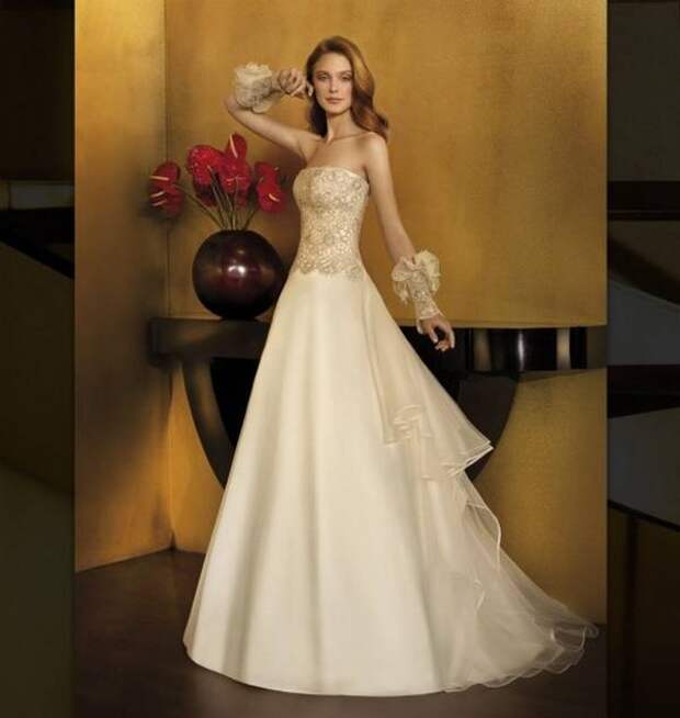 Lace Wedding Dresses by Carlo Pignatelli