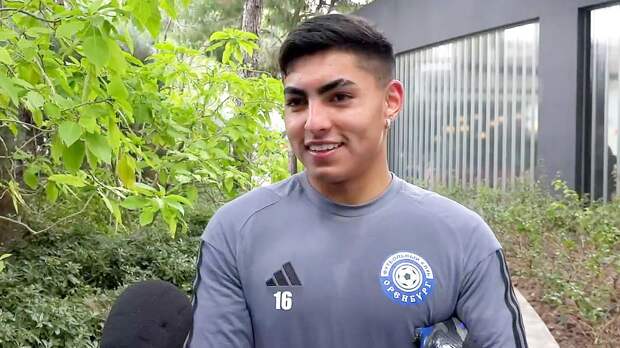 Чилиец из «Оренбурга» назвал лучшего футболиста РПЛ — это легионер «Спартака»