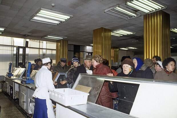 Очереди в московских продуктовых магазинах стали нормой жизни, 1 января 1991 года