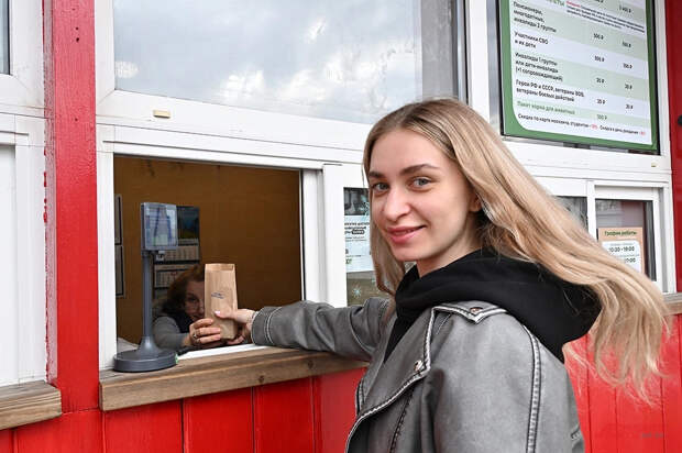 Шутка за корм: баран Юлик собрал москвичей на ВДНХ в День смеха