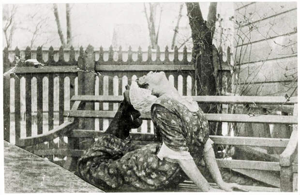 Анна Ахматова, 1915 год.jpg