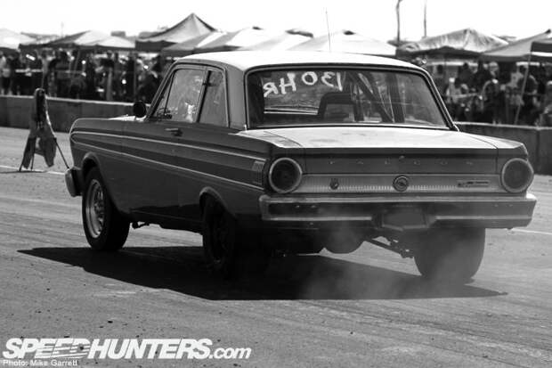Hot-rod гонки на заброшенном аэродроме в Калифорнии (60 фото)