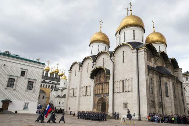 В московском Кремле открывается 11-й сезон развода караулов В московском Кремле открывается 11-й сезон развода караулов