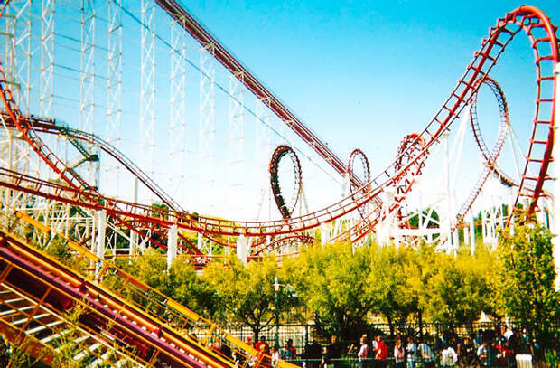 Лучшие парки развлечений в мире: Six Flags Magic Mountain