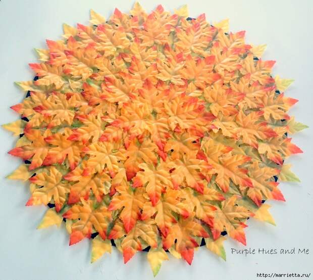 Декоративная салфетка из искусственных осенних листьев (7) (700x626, 365Kb)