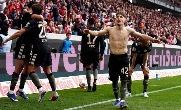 «Бавария» вырвала победу над «Фрайбургом» в Бундеслиге, проигрывая 0:2 к 80-й минуте