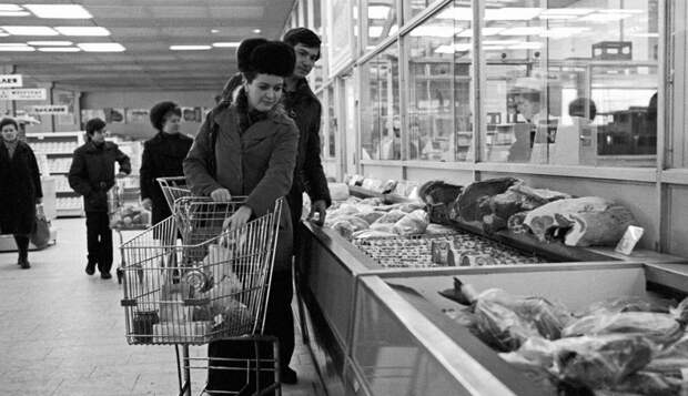 Первый московский универсам. 1971 год/pastvu.com/uploaded by Greenlynx