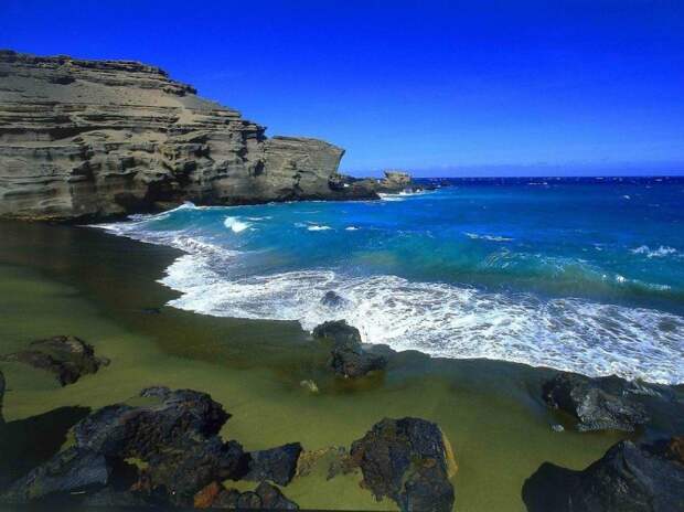 Зеленый пляж Папаколеа, Гавайи