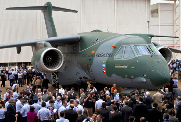 KC-390