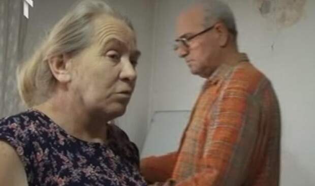 После долгих неудач 60-летняя женщина родила первенца. Но муж бросил ее из-за криков ребенка
