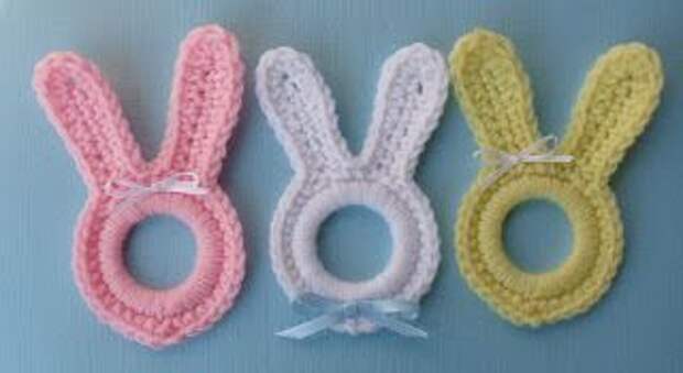 Whiskers & Wool: Easter Bunny Ring Decoration - Free Pattern