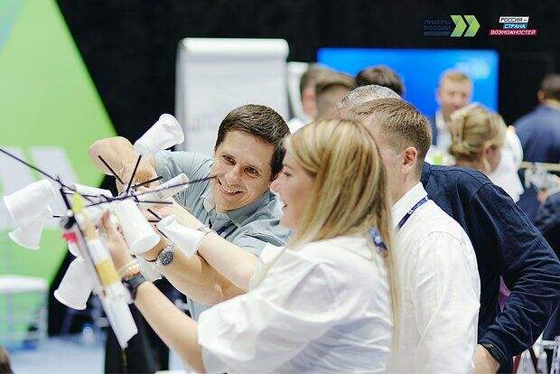 Стартовали онлайн-полуфиналы конкурса «Лидеры России»