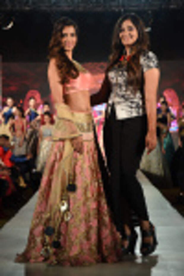 Manasvi Mamgai with designer Charmi Shah