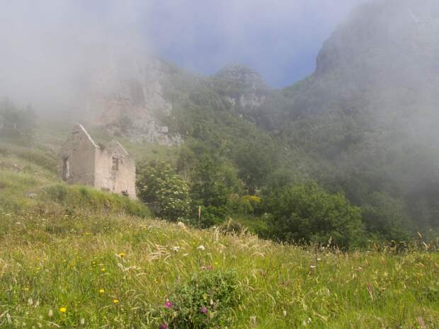 Path of the Gods hike, Amalfi Coast (on a budget)