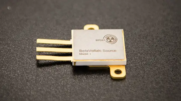 Ядерное питание: российские учёные создали атомную батарейку повышенной мощности