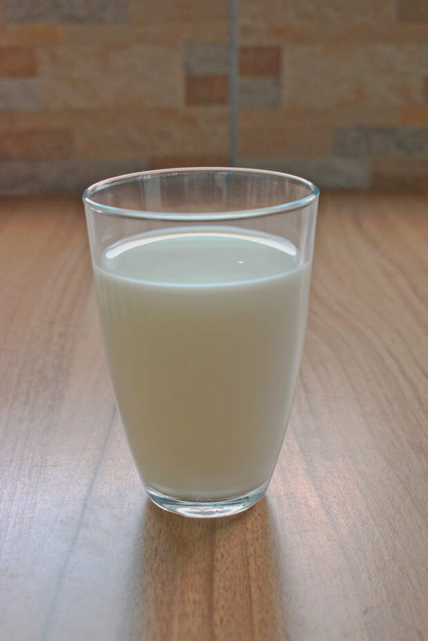 8. Молоко.