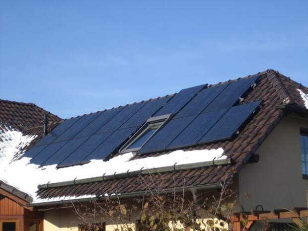 Фотогальванические панели - неотъемлемый компонент энергоэффективного дома.