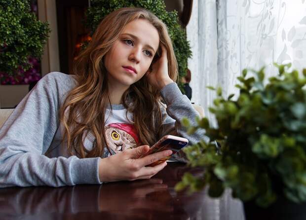 girl-1848477_1280