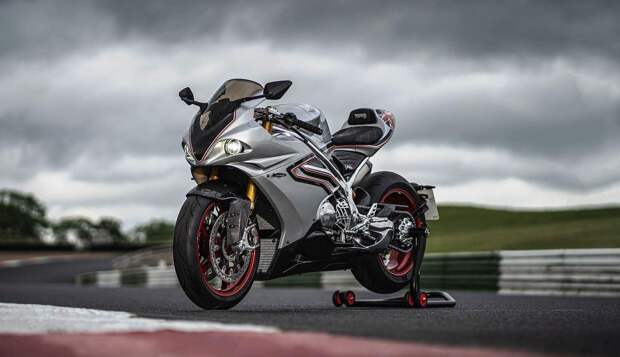 Спортбайк Norton V4SV 2022. Отзыв и тест