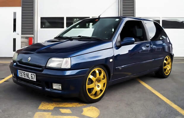 Renault Clio Williams./ Фото: pinterest.com Renault Clio Williams./ Фото: pinterest.com