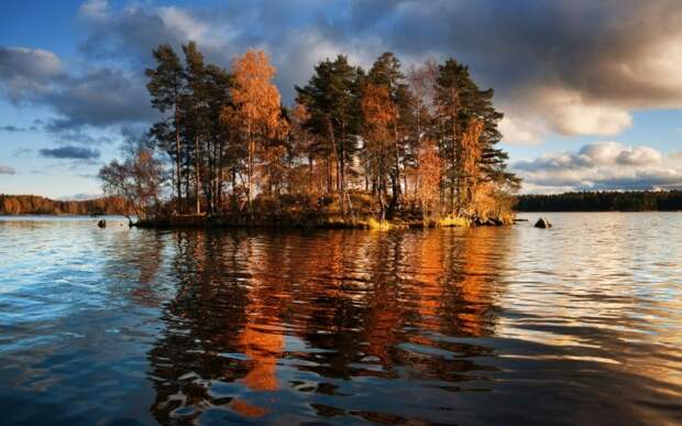 Онежское озеро яркая природная достопримечательность России