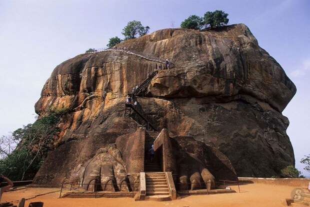 39. Sri Lanka : The Lion Rock Sigiriya