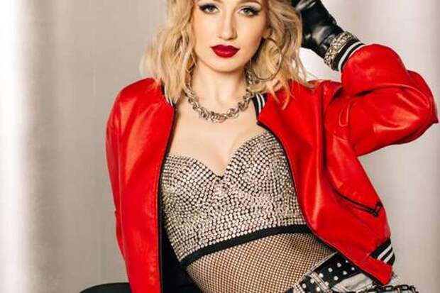 «Желание быть артистом взяло верх»: студентка МГУ стала солисткой группы «Воровайки»