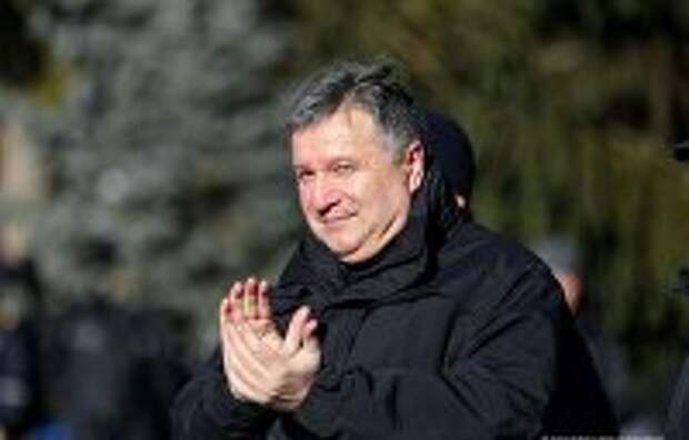 Прикрути Майдан: зачем Аваков поставил участников АТО на колени