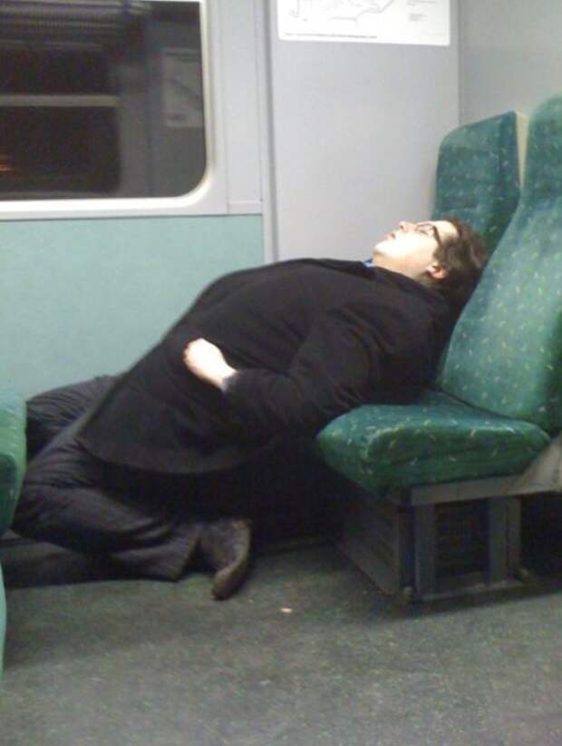 Спящий человек фото смешное