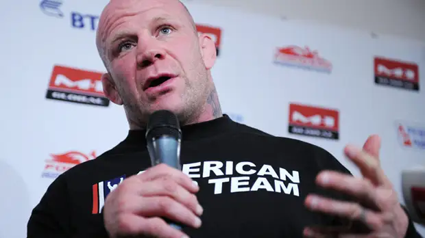 В Госдуме раскритиковали избрание бойца ММА Монсона депутатом городского парламента Красногорска