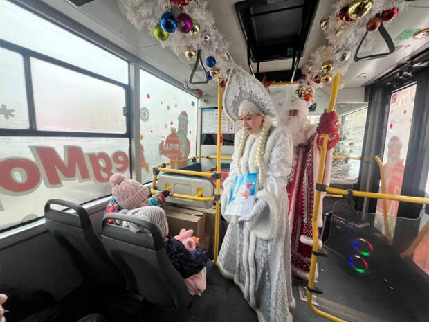 "ДедМоробус" начал рейсы в Туле в новом году