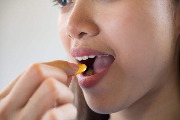 Священник РПЦ разъяснил, можно ли принимать витамины и рыбий жир в Великий пост