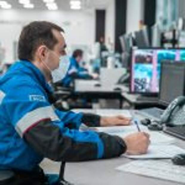Продукция первой необходимости выпускается в Москве бесперебойно. Фото: Сергей Шинов