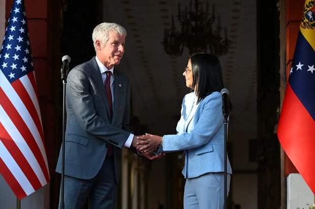 Гладко было на бумаге: Трамп пытается наладить узаконенный грабеж энергоресурсов Венесуэлы