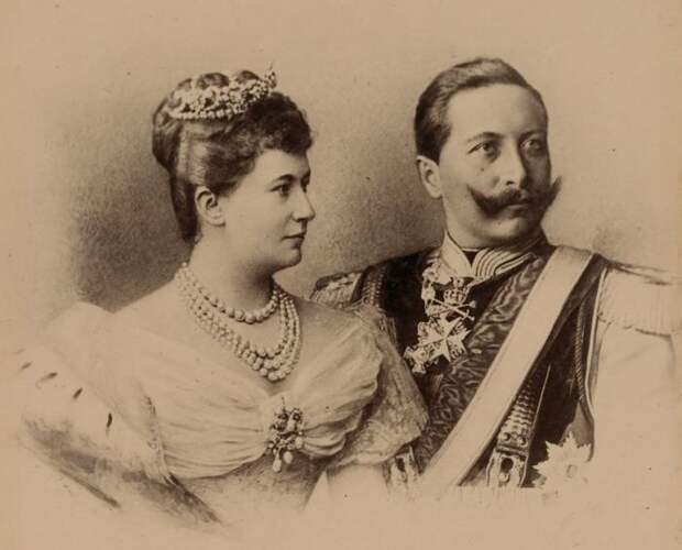 Вильгельм II и его жена Огюст Виктория. / Фото: www.wikimedia.org Вильгельм II и его жена Огюст Виктория. / Фото: www.wikimedia.org