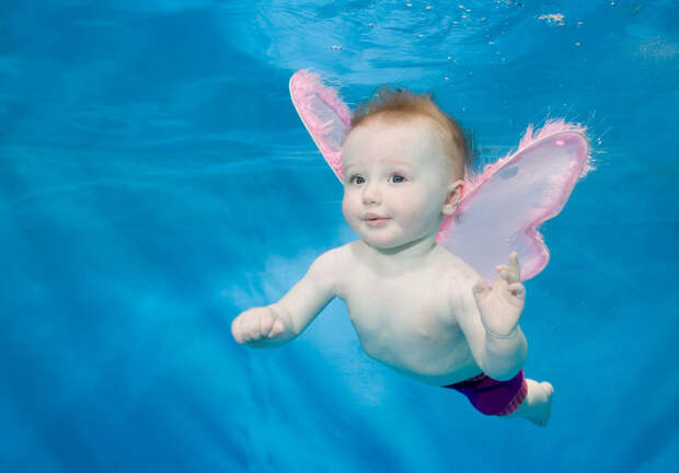 mladentv Плавающие под водой младенцы