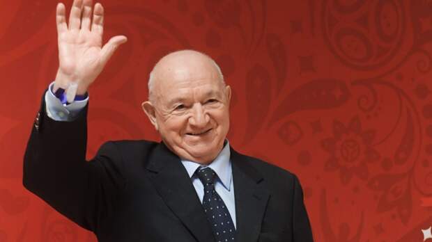 Конгресс УЕФА в Брюсселе почтил память Симоняна