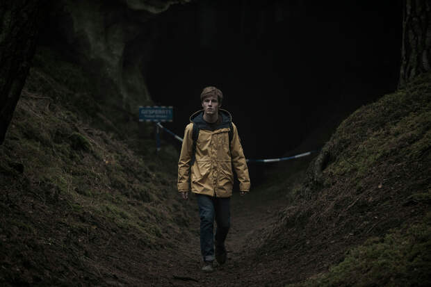 Здесь и далее кадры из сериала «Тьма»