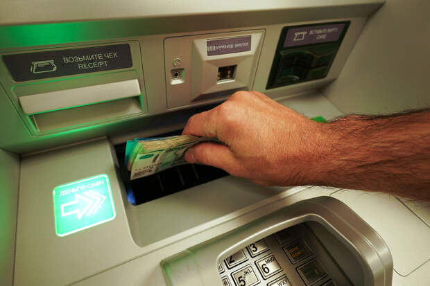 Депутат Толмачев: 40% россиян пользуются наличными